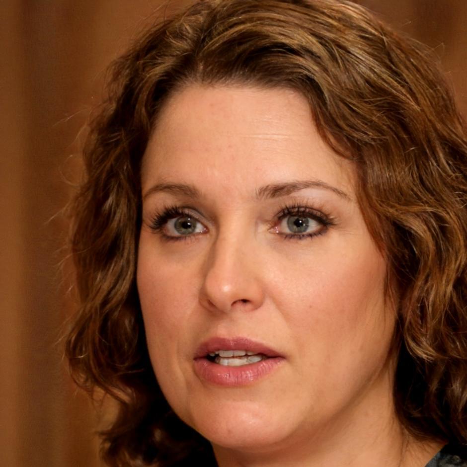 Directora ejecutiva de carnovialthero